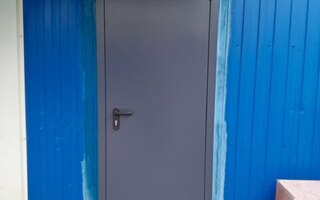 дверь противопожарная металлическая